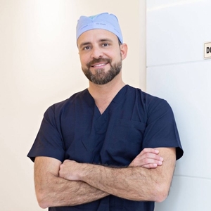 testimonial photo of Dr. Matteo Vigo, UAE, Plastic Surgeon review - Medical photography review
